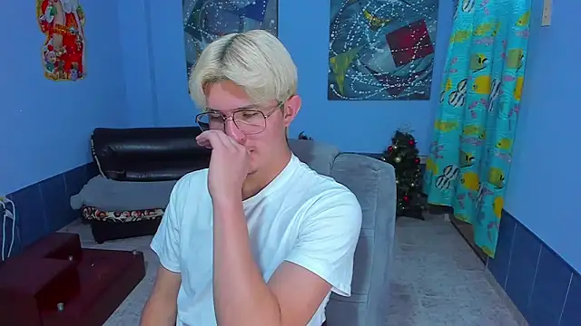 Snapshot of patrik_027 chatting on 01-05-26, 05:38 patrik 027 online show from 01-05-26, 05:38