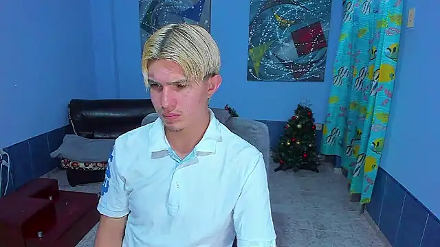 Snapshot of patrik_027 chatting on 01-07-26, 08:55 patrik 027 online show from 01-07-26, 08:55