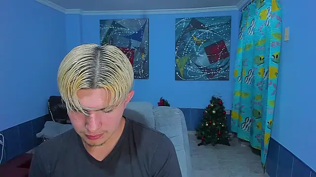 Snapshot of patrik_027 chatting on 01-09-26, 10:11 patrik 027 online show from 01-09-26, 10:11