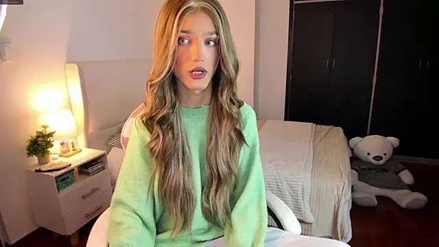 Snapshot of Ainhoads chatting on 01-07-26, 09:56 Ainhoads online show from 01-07-26, 09:56