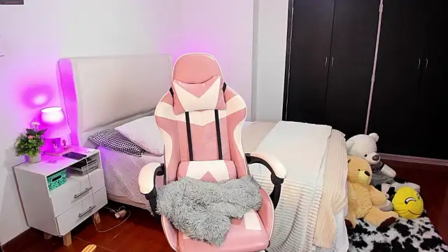 Snapshot of Ainhoads chatting on 01-10-26, 08:49 Ainhoads online show from 01-10-26, 08:49