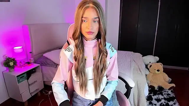 Snapshot of Ainhoads chatting on 03-05-26, 08:43 Ainhoads online show from 03-05-26, 08:43