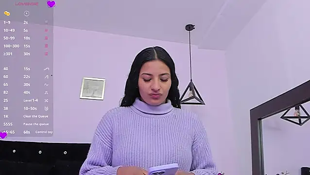 Snapshot of CeliWoods chatting on 12-19-24, 11:18 CeliWoods online show from 12-19-24, 11:18