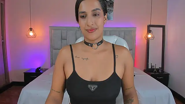 Snapshot of Stefhanyblow chatting on 12-22-24, 10:17 Stefhanyblow online show from 12-22-24, 10:17