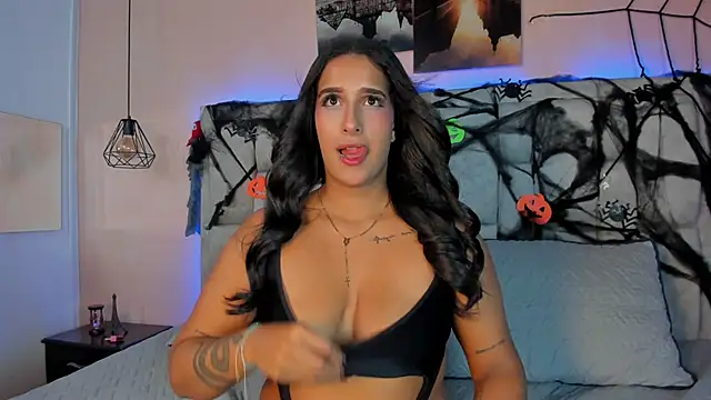 Snapshot of Stefhanyblow chatting on 10-25-25, 05:26 Stefhanyblow online show from 10-25-25, 05:26