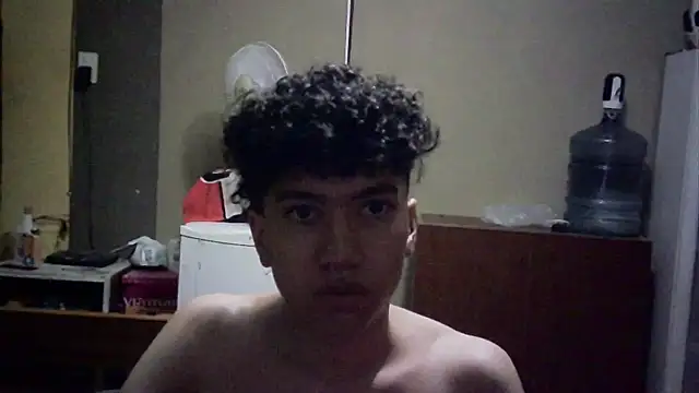 Snapshot of Emv2 chatting on 01-09-26, 12:35 Emv2 online show from 01-09-26, 12:35