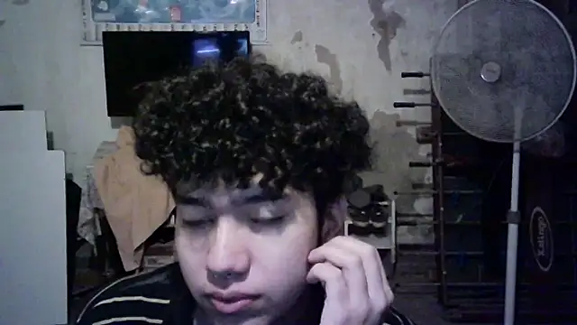 Snapshot of Emv2 chatting on 02-28-26, 06:36 Emv2 online show from 02-28-26, 06:36