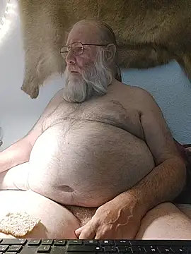 Snapshot of SexySantaC chatting on 05-16-26, 09:24 SexySantaC online show from 05-16-26, 09:24