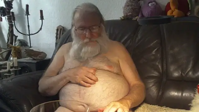 Snapshot of SexySantaC chatting on 05-23-26, 07:40 SexySantaC online show from 05-23-26, 07:40