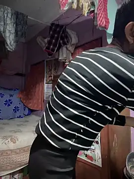 Snapshot of Sexyslimguyy chatting on 12-05-24, 02:00 Sexyslimguyy online show from 12-05-24, 02:00