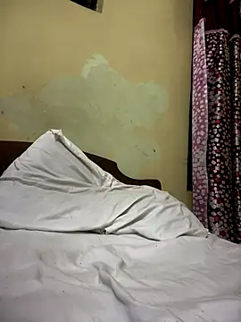 Sexyslimguyy online show from 11-27-25, 03:58