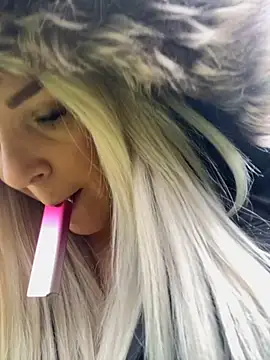 Bustyblondebabe32 online show from 10-30-25, 11:33