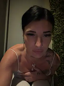 Snapshot of LizaRoxx chatting on 05-31-26, 08:54 LizaRoxx online show from 05-31-26, 08:54
