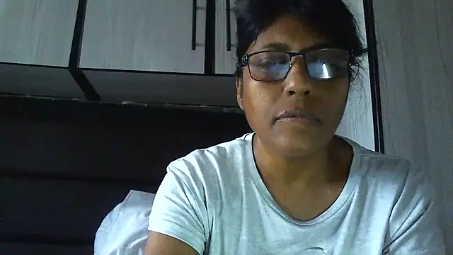 Snapshot of MsAttitude chatting on 12-04-24, 09:29 MsAttitude online show from 12-04-24, 09:29