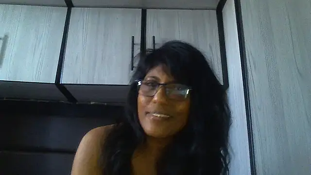 Snapshot of MsAttitude chatting on 12-29-24, 09:50 MsAttitude online show from 12-29-24, 09:50