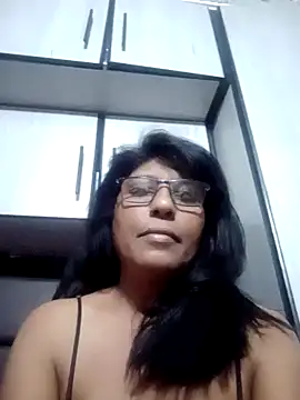 Snapshot of MsAttitude chatting on 12-31-24, 08:12 MsAttitude online show from 12-31-24, 08:12