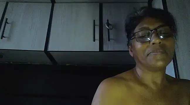 Snapshot of MsAttitude chatting on 02-19-25, 07:39 MsAttitude online show from 02-19-25, 07:39