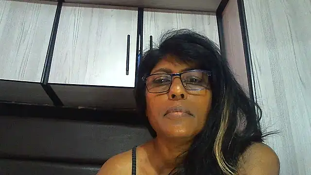 Snapshot of MsAttitude chatting on 03-04-25, 11:19 MsAttitude online show from 03-04-25, 11:19