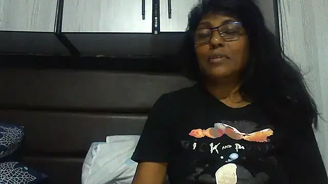 Snapshot of MsAttitude chatting on 03-06-25, 04:49 MsAttitude online show from 03-06-25, 04:49