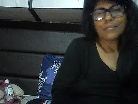Snapshot of MsAttitude chatting on 10-21-25, 06:58 MsAttitude online show from 10-21-25, 06:58