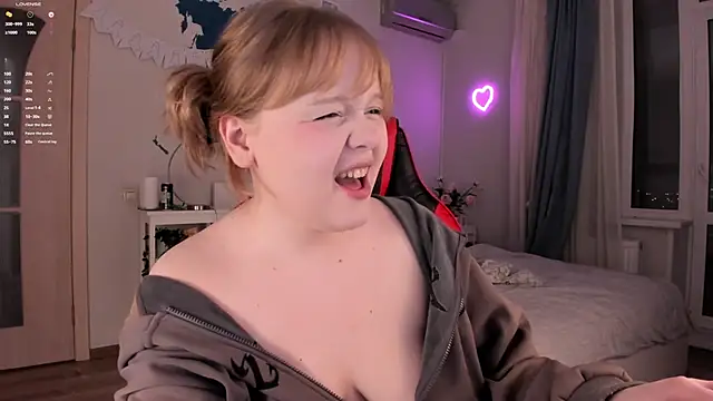 LisaLaas online show from 12-22-24, 09:42