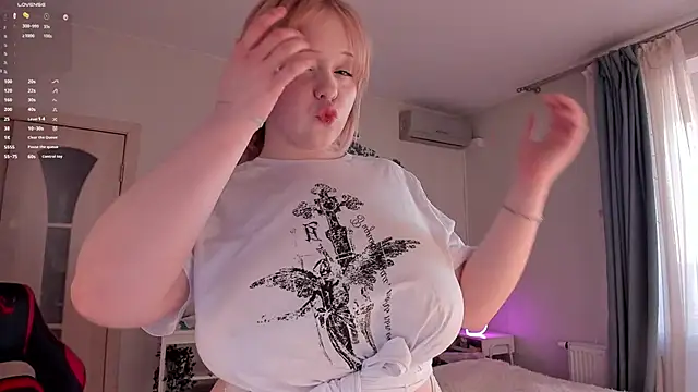 LisaLaas online show from 03-21-25, 01:45