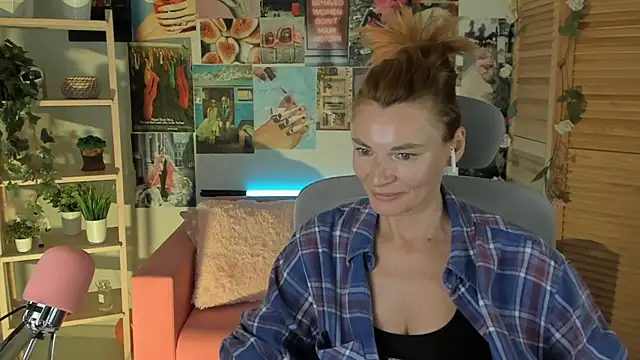 MistyBarnes online show from 03-02-25, 03:27