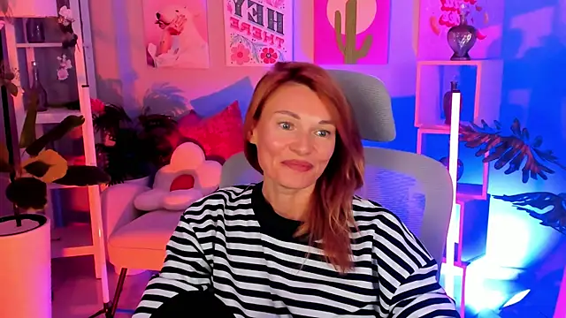 MistyBarnes online show from 10-12-25, 02:16