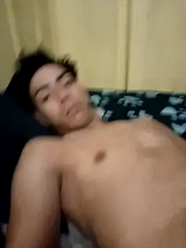 Snapshot of SEBASTHIAN chatting on 02-12-25, 10:26 SEBASTHIAN online show from 02-12-25, 10:26