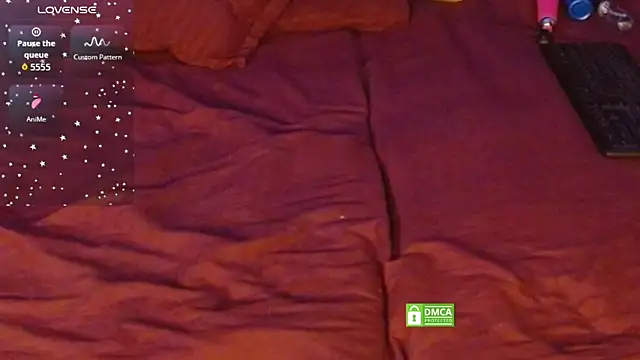 Snapshot of CrossyAayesha chatting on 05-25-26, 04:24 CrossyAayesha online show from 05-25-26, 04:24