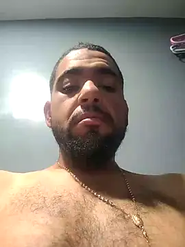 Snapshot of ositomanzo chatting on 10-19-25, 04:07 ositomanzo online show from 10-19-25, 04:07