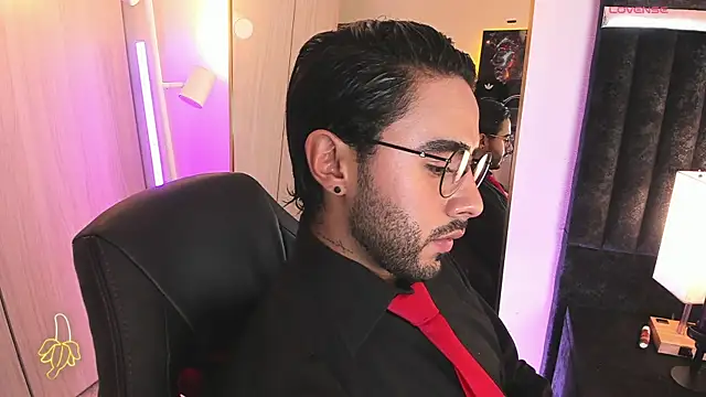 ItsMeEros online show from 04-24-26, 08:55