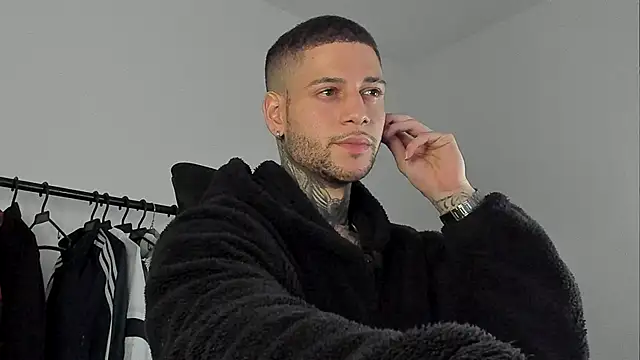  jamesleandros1 online show from 10-16-25, 10:22