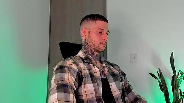  jamesleandros1 online show from 02-25-26, 05:06