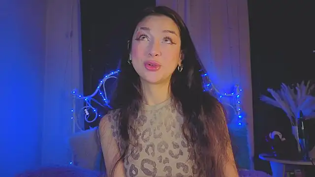 Snapshot of Funny_Bunny chatting on 10-30-25, 09:48 Funny Bunny online show from 10-30-25, 09:48