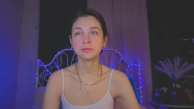 Snapshot of Funny_Bunny chatting on 11-14-25, 01:04 Funny Bunny online show from 11-14-25, 01:04