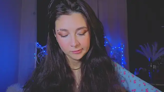 Snapshot of Funny_Bunny chatting on 11-21-25, 01:15 Funny Bunny online show from 11-21-25, 01:15