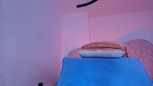 naomi kyse online show from 06-08-26, 03:07