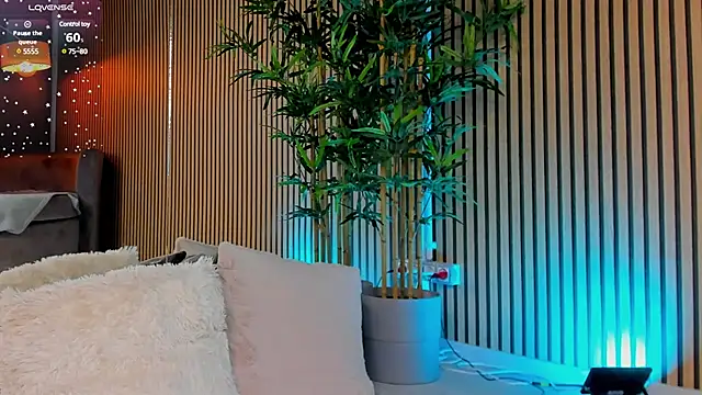 Avril Cyrus online show from 02-08-25, 10:07