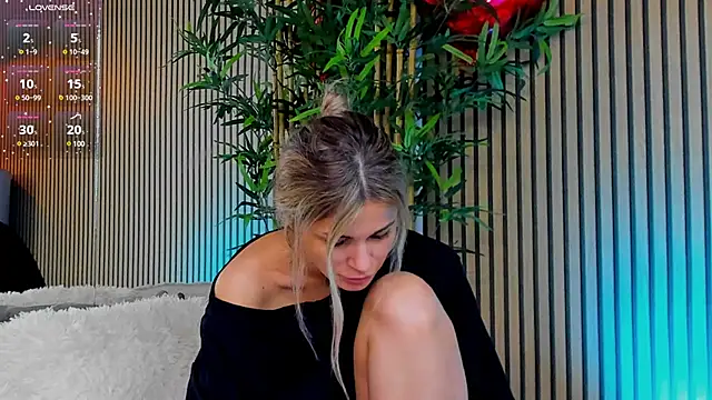 Avril Cyrus online show from 02-22-25, 07:12