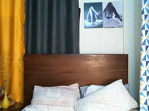 Snapshot of pay_tience chatting on 06-12-26, 03:38 pay tience online show from 06-12-26, 03:38