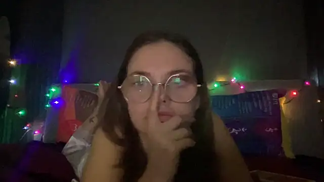 Snapshot of lovebellagrey chatting on 12-16-24, 10:45 lovebellagrey online show from 12-16-24, 10:45