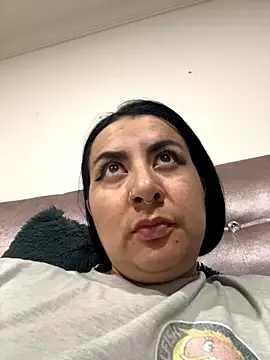 Abril Luv online show from 11-23-25, 02:00