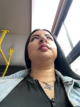 Abril Luv online show from 04-10-26, 12:10