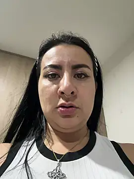 Abril Luv online show from 04-23-26, 12:45