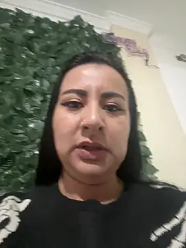 Abril Luv online show from 04-25-26, 11:35