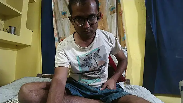 Cute boy2000 online show from 12-22-24, 12:16