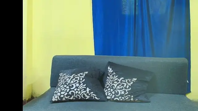 Cute boy2000 online show from 11-18-25, 05:45