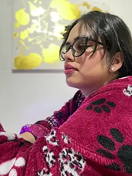 Snapshot of andra_rose chatting on 01-18-25, 02:25 andra rose online show from 01-18-25, 02:25