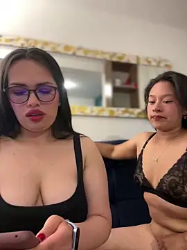 Snapshot of andra_rose chatting on 02-16-25, 12:19 andra rose online show from 02-16-25, 12:19